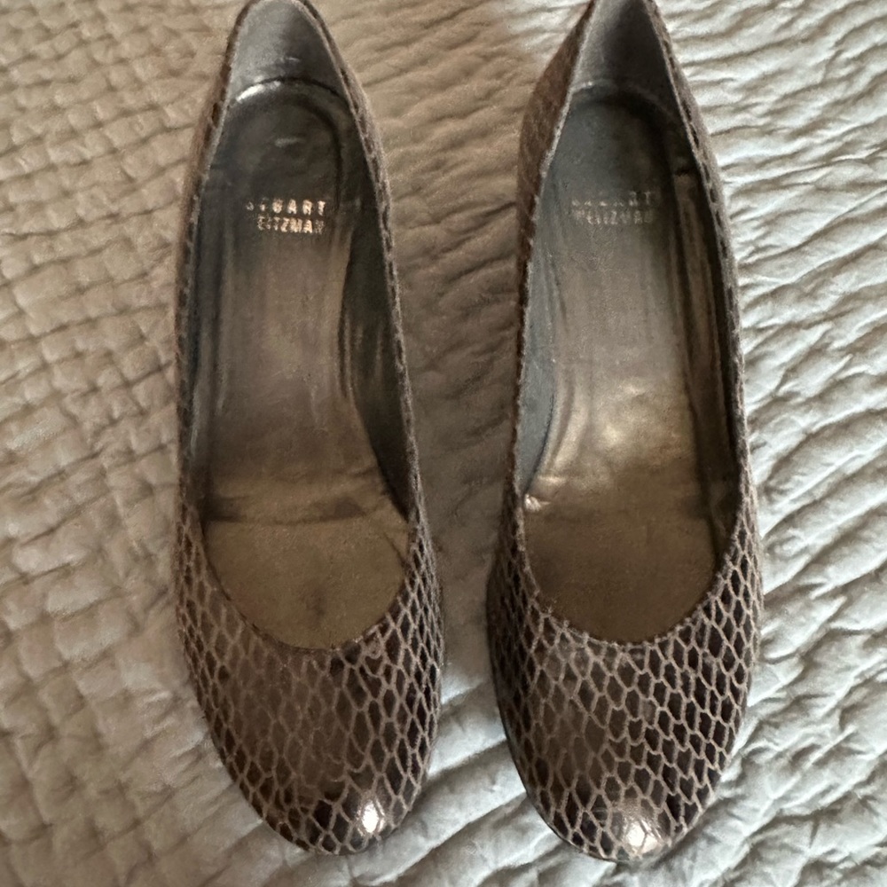 Stuart Weitzman grey wedge pumps